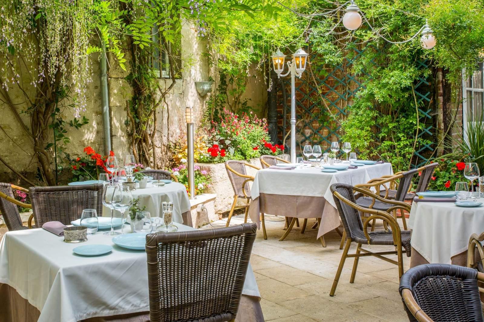 Logis Hotels Restaurant La Mere Hamard Semblancay Ngoại thất bức ảnh
