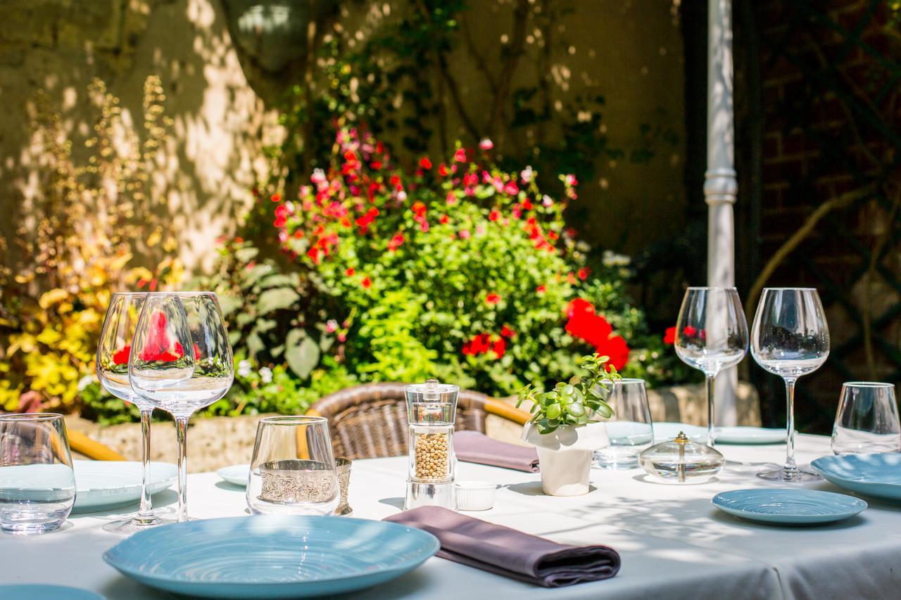 Logis Hotels Restaurant La Mere Hamard Semblancay Ngoại thất bức ảnh