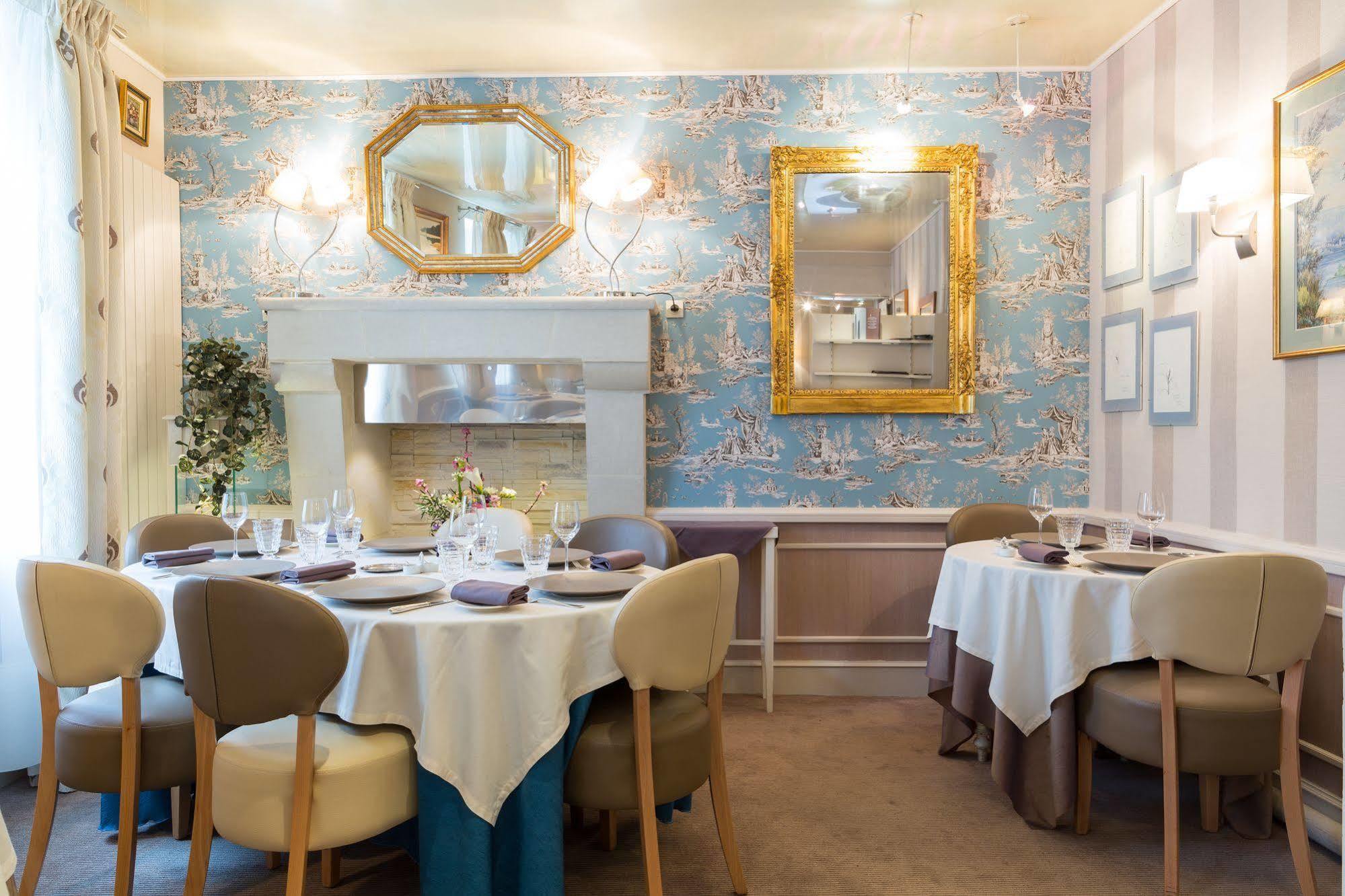 Logis Hotels Restaurant La Mere Hamard Semblancay Ngoại thất bức ảnh